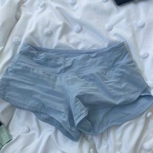 size 4 blue speed up 2.5 inch lululemon shorts